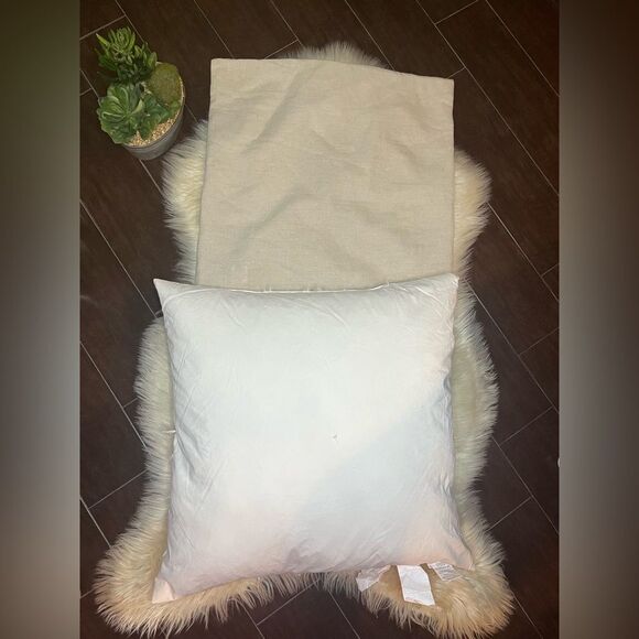 Pottery Barn Reilley Embroidered red throw Pillow w/ feather insert. - Picture 6 of 9